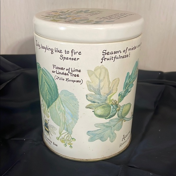 Floral Botanical Storage Tin - Picture 1 of 3
